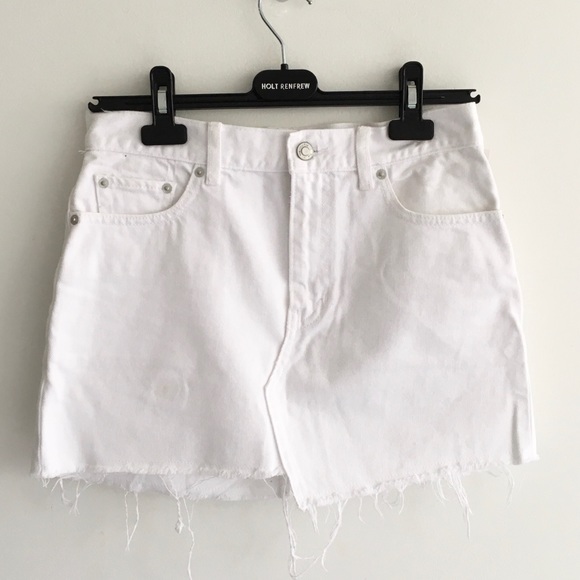 (SOLD) ARITZIA Tna White Denim Mini Skirt 4 - Picture 3 of 5